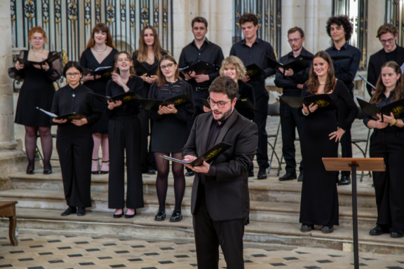 2024-09-06-concert oxford à pontigny-104-Avec accentuation-Bruit