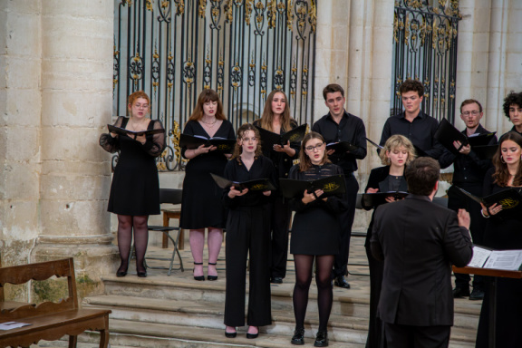 2024-09-06-concert oxford à pontigny-105-Avec accentuation-Bruit