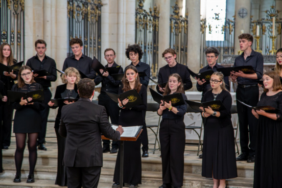 2024-09-06-concert oxford à pontigny-106-Avec accentuation-Bruit