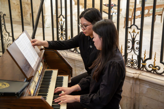 2024-09-06-concert oxford à pontigny-114-Avec accentuation-Bruit