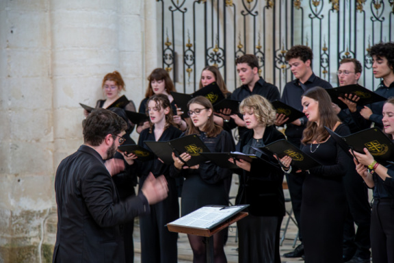 2024-09-06-concert oxford à pontigny-117-Avec accentuation-Bruit