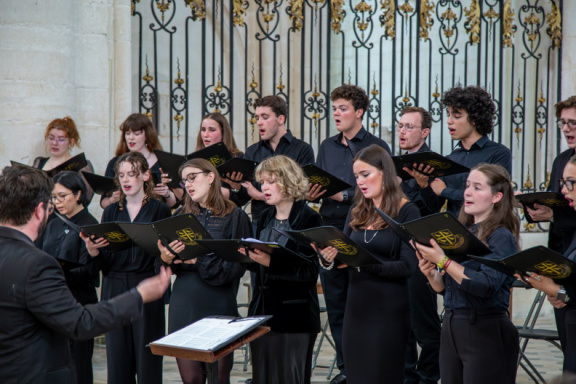 2024-09-06-concert oxford à pontigny-118-Avec accentuation-Bruit