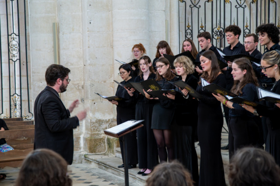 2024-09-06-concert oxford à pontigny-121-Avec accentuation-Bruit