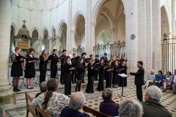 2024-09-06-concert oxford à pontigny-126-Avec accentuation-Bruit