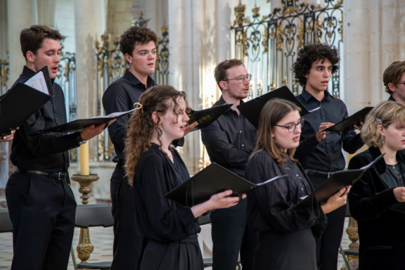 2024-09-06-concert oxford à pontigny-130-Avec accentuation-Bruit